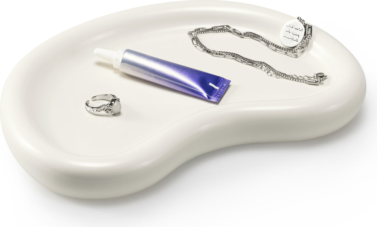 Navaris Tablett für Schmuck und Make-Up Steingut - 24 x 16,5 x 3 cm - Deko Tray Schminktisch - Organizer Badezimmer - Keramik - Mondform