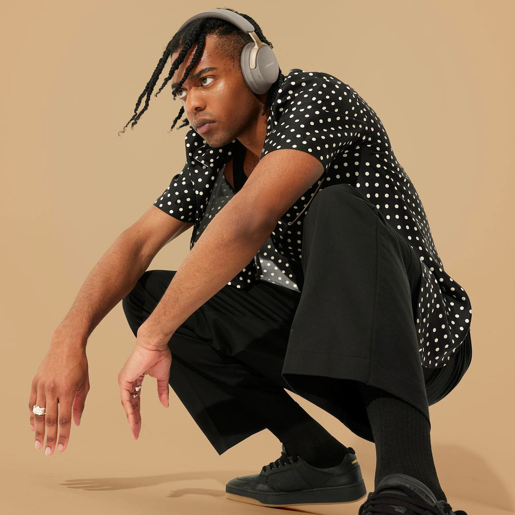 Bose QuietComfort Ultra Kopfhörer Over-Ear-Kopfhörer mit Geräuschunterdrückung für räumlichen Klang, Spatial-Audio-Kopfhörer, bis zu 24 Stunden Akkulaufzeit, High-End-Kopfhörer mit Raumklang, Farbe: Smoke White.