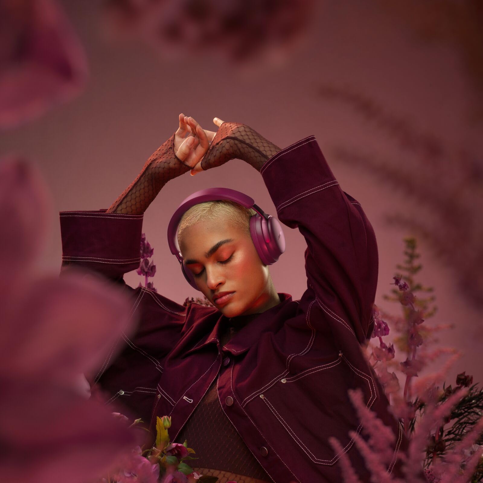 Bose QuietComfort Ultra Kopfhörer Over-Ear-Kopfhörer mit Geräuschunterdrückung für räumlichen Klang, Spatial-Audio-Kopfhörer, bis zu 24 Stunden Akkulaufzeit, High-End-Kopfhörer mit Raumklang, Farbe: Smoke White.