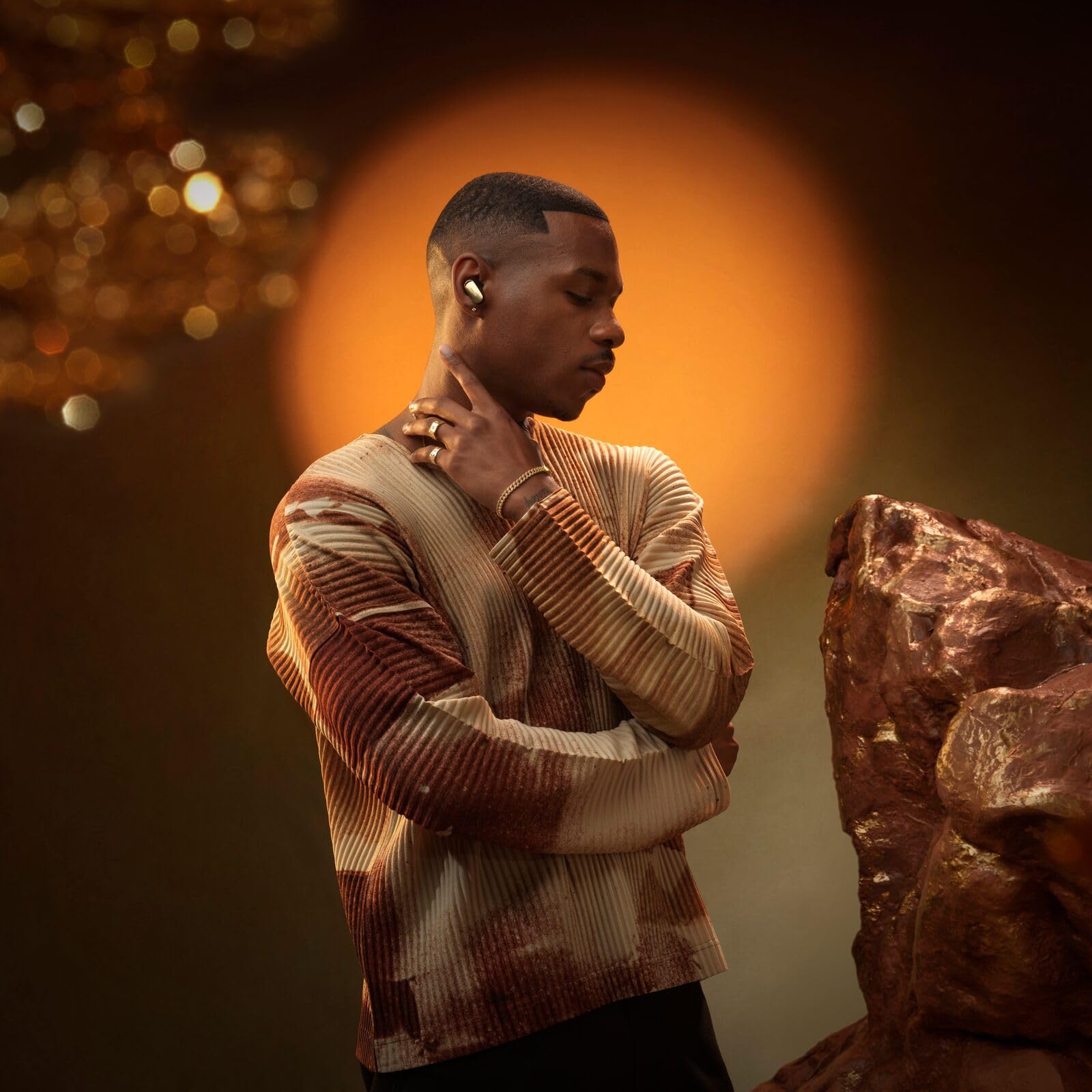 Bose QuietComfort Ultra Bluetooth Earbuds (2. Generation) Kabellose Noise-Cancelling-Ohrhörer, bis zu 6 Stunden Akkulaufzeit, IPX4-Schutz, 360-Grad-Sound, tiefer Bass, Farbe: Schwarz.